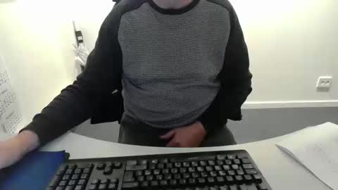 Snapshot of buggemann chatting on November 2025 04:01:02 AM buggemann online show from November 2025 04:01:02 AM