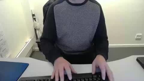 Snapshot of buggemann chatting on November 2025 07:30:01 AM buggemann online show from November 2025 07:30:01 AM