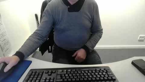 Snapshot of buggemann chatting on December 2025 03:55:01 AM buggemann online show from December 2025 03:55:01 AM