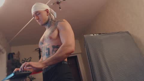 Dmitriy  online show from January 2025 10:43:01 PM