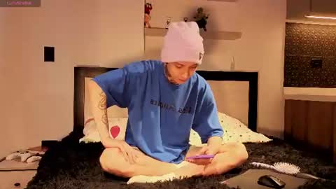 Tonny online show from June 2026 08:33:02 PM