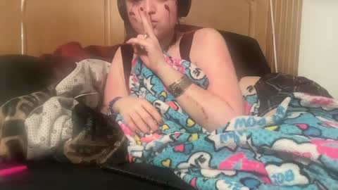 Snapshot of bunbunninjaz chatting on December 2024 05:38:01 AM bunbunninjaz online show from December 2024 05:38:01 AM