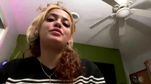 Snapshot of bunnibaby333 chatting on September 2025 05:42:01 AM bunnibaby333 online show from September 2025 05:42:01 AM