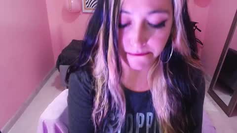 Snapshot of bunny_poison chatting on October 2025 01:58:01 PM ... . . ... online show from October 2025 01:58:01 PM