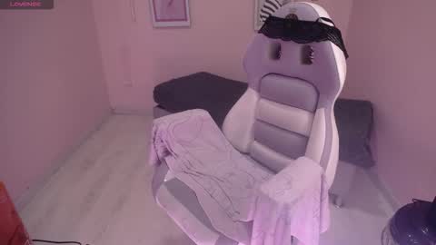 Snapshot of bunny_poison chatting on November 2025 02:27:01 PM ... . . ... online show from November 2025 02:27:01 PM