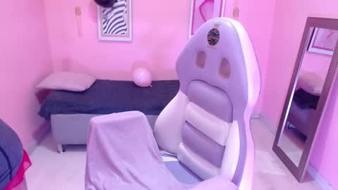 Snapshot of bunny_poison chatting on November 2025 02:34:02 PM ... . . ... online show from November 2025 02:34:02 PM