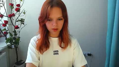 Snapshot of bunnybloom_ chatting on September 2025 04:46:02 AM Ariel online show from September 2025 04:46:02 AM