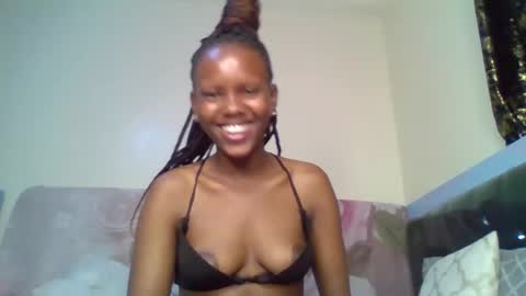bunnydiva_ online show from November 2025 11:32:02 AM