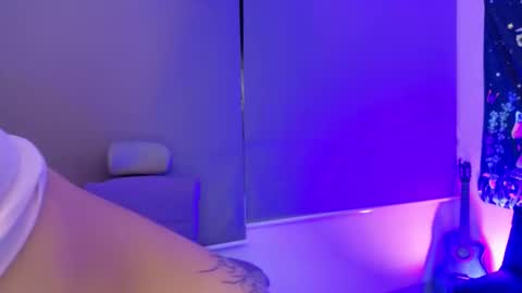   online show from February 2026 02:01:02 AM