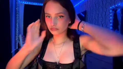 Snapshot of bunnytrussel chatting on May 2026 11:08:02 AM Bella online show from May 2026 11:08:02 AM