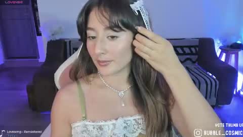 Snapshot of burbuja_cosmic chatting on June 2026 01:22:01 AM Im Val Welcome to my room My instagram Bubble cosmic online show from June 2026 01:22:01 AM