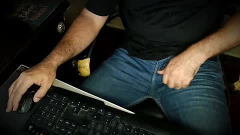 Hairy Arabian online show from October 2025 12:47:01 AM