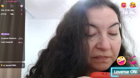 Snapshot of bustyemma chatting on December 2025 06:28:01 AM Emma online show from December 2025 06:28:01 AM