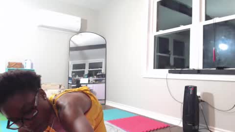 Snapshot of butt3rcup chatting on September 2025 10:31:01 AM Goddess online show from September 2025 10:31:01 AM