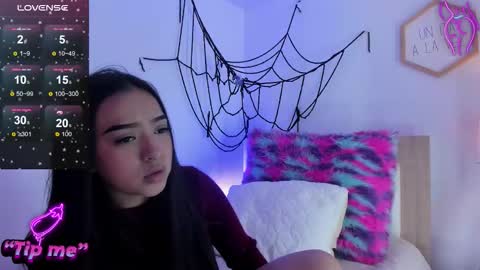 Snapshot of buttercup_li_ chatting on October 2025 08:20:01 PM zafiro online show from October 2025 08:20:01 PM