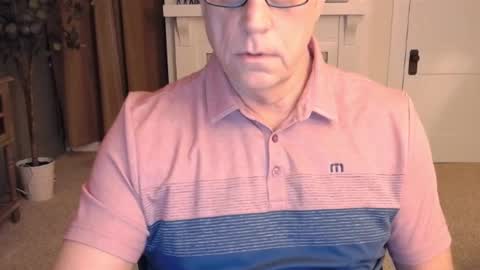 Snapshot of buttnakedfun954737 chatting on December 2024 08:55:02 AM Miles online show from December 2024 08:55:02 AM