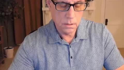 Snapshot of buttnakedfun954737 chatting on December 2024 11:15:01 AM Miles online show from December 2024 11:15:01 AM