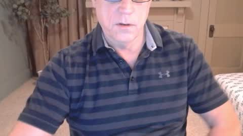 Snapshot of buttnakedfun954737 chatting on January 2025 11:23:02 AM Miles online show from January 2025 11:23:02 AM