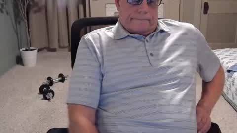 Snapshot of buttnakedfun954737 chatting on January 2025 07:28:01 PM Miles online show from January 2025 07:28:01 PM