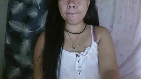 Snapshot of buttygirl18 chatting on February 2025 11:50:01 AM maya online show from February 2025 11:50:01 AM