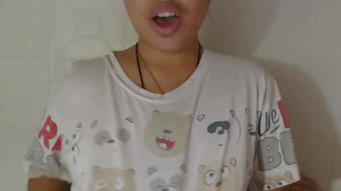 Snapshot of buttygirl18 chatting on February 2025 07:45:01 AM maya online show from February 2025 07:45:01 AM