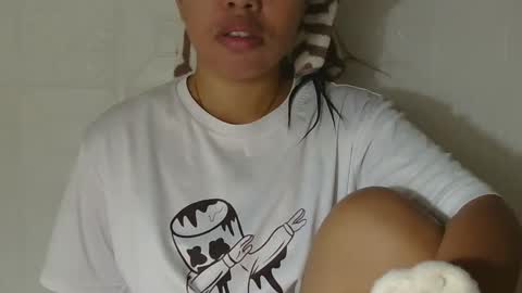 Snapshot of buttygirl18 chatting on February 2025 10:15:02 AM maya online show from February 2025 10:15:02 AM