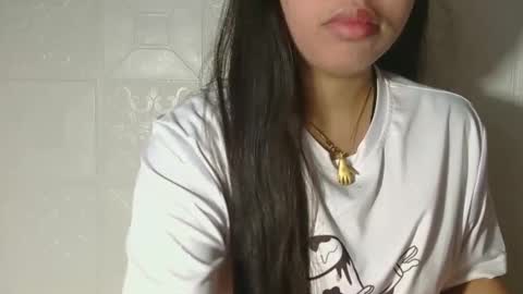 Snapshot of buttygirl18 chatting on February 2025 01:37:01 AM maya online show from February 2025 01:37:01 AM