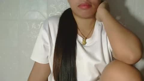 Snapshot of buttygirl18 chatting on March 2025 07:43:02 AM maya online show from March 2025 07:43:02 AM