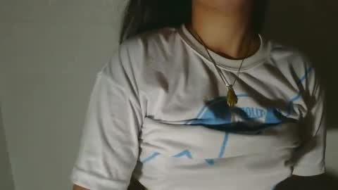 Snapshot of buttygirl18 chatting on March 2025 08:32:01 PM maya online show from March 2025 08:32:01 PM