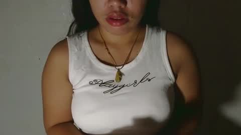 Snapshot of buttygirl18 chatting on March 2025 08:35:02 PM maya online show from March 2025 08:35:02 PM