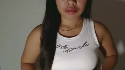 Snapshot of buttygirl18 chatting on March 2025 01:04:01 AM maya online show from March 2025 01:04:01 AM