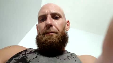 Snapshot of bwc1992863 chatting on November 2025 09:31:02 AM Hugeuncut92 online show from November 2025 09:31:02 AM