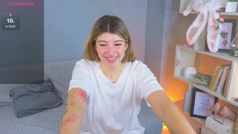 Snapshot of byteblush chatting on January 2025 11:12:02 AM Kira online show from January 2025 11:12:02 AM