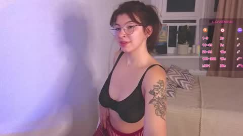 Snapshot of byteblush chatting on November 2025 02:50:02 PM Kira online show from November 2025 02:50:02 PM