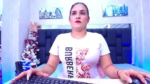 Carolina online show from January 2025 03:01:01 AM