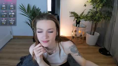 Polly online show from November 2025 09:36:02 PM