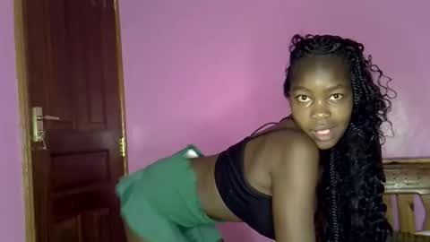 Snapshot of c_trish chatting on September 2025 05:18:02 AM C--trish online show from September 2025 05:18:02 AM