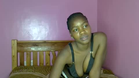 Snapshot of c_trish chatting on October 2025 09:36:01 PM C--trish online show from October 2025 09:36:01 PM