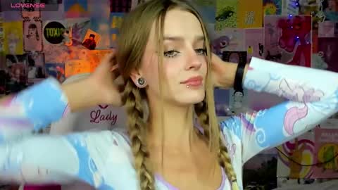 Snapshot of caaandy_girl chatting on September 2025 06:33:01 PM Emily  online show from September 2025 06:33:01 PM