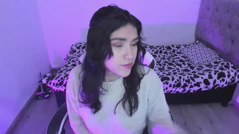 Snapshot of caelisse_cb chatting on November 2025 01:22:01 PM caelisse_cb online show from November 2025 01:22:01 PM