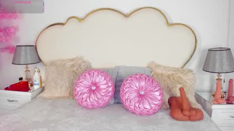 Cahitlin  online show from October 2025 05:41:02 AM