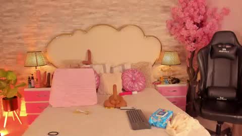Cahitlin  online show from July 2026 07:19:02 AM