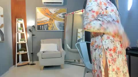 Snapshot of cailing chatting on February 2026 11:07:02 AM I am Katherine online show from February 2026 11:07:02 AM