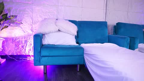 Snapshot of cailynbrowm chatting on March 2026 04:25:02 AM CailynBrown online show from March 2026 04:25:02 AM