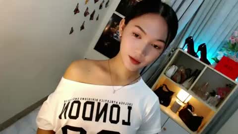 caitlin online show from June 2026 10:42:01 PM