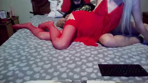 Caitlyn and Zack online show from November 2025 07:15:02 PM