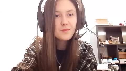 Sara online show from December 2025 01:37:02 PM