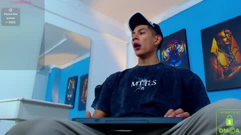 Valerio  online show from December 2024 07:49:01 PM