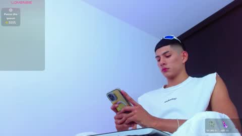 Valerio  online show from March 2025 08:14:02 PM