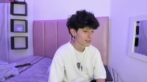 Calipe  Morfeo  online show from December 2024 05:45:02 PM